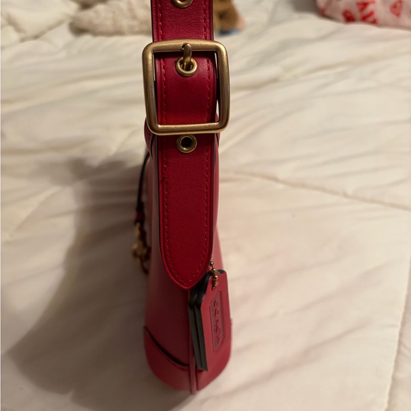 The Coach Originals Hamptons 2005 Glovetanned Crescent Hobo Bag - Picture 7 of 9